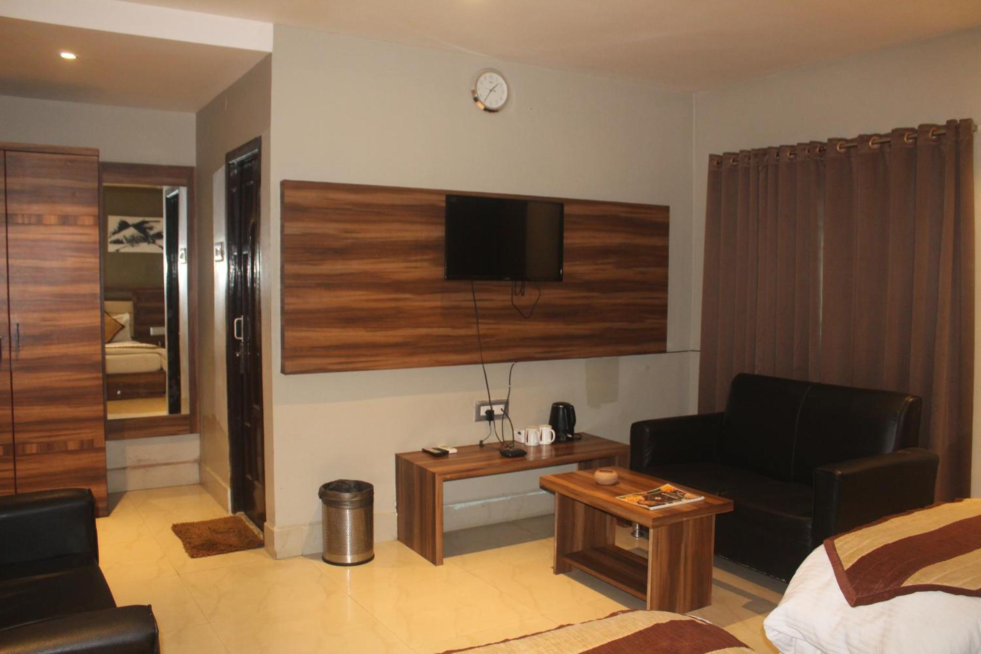 Hotel Oishi Plaza Mukutmanipur Exteriör bild
